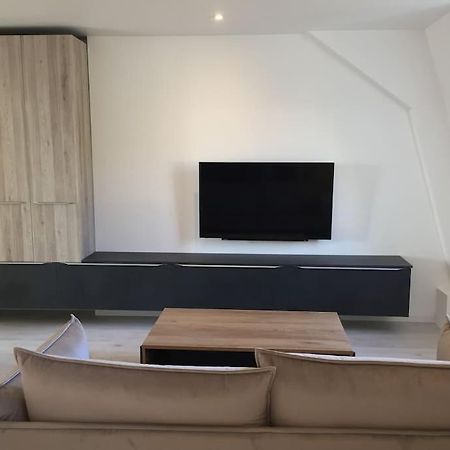 Rodez - Superbe Appartement Neuf Avec Vue Luaran gambar